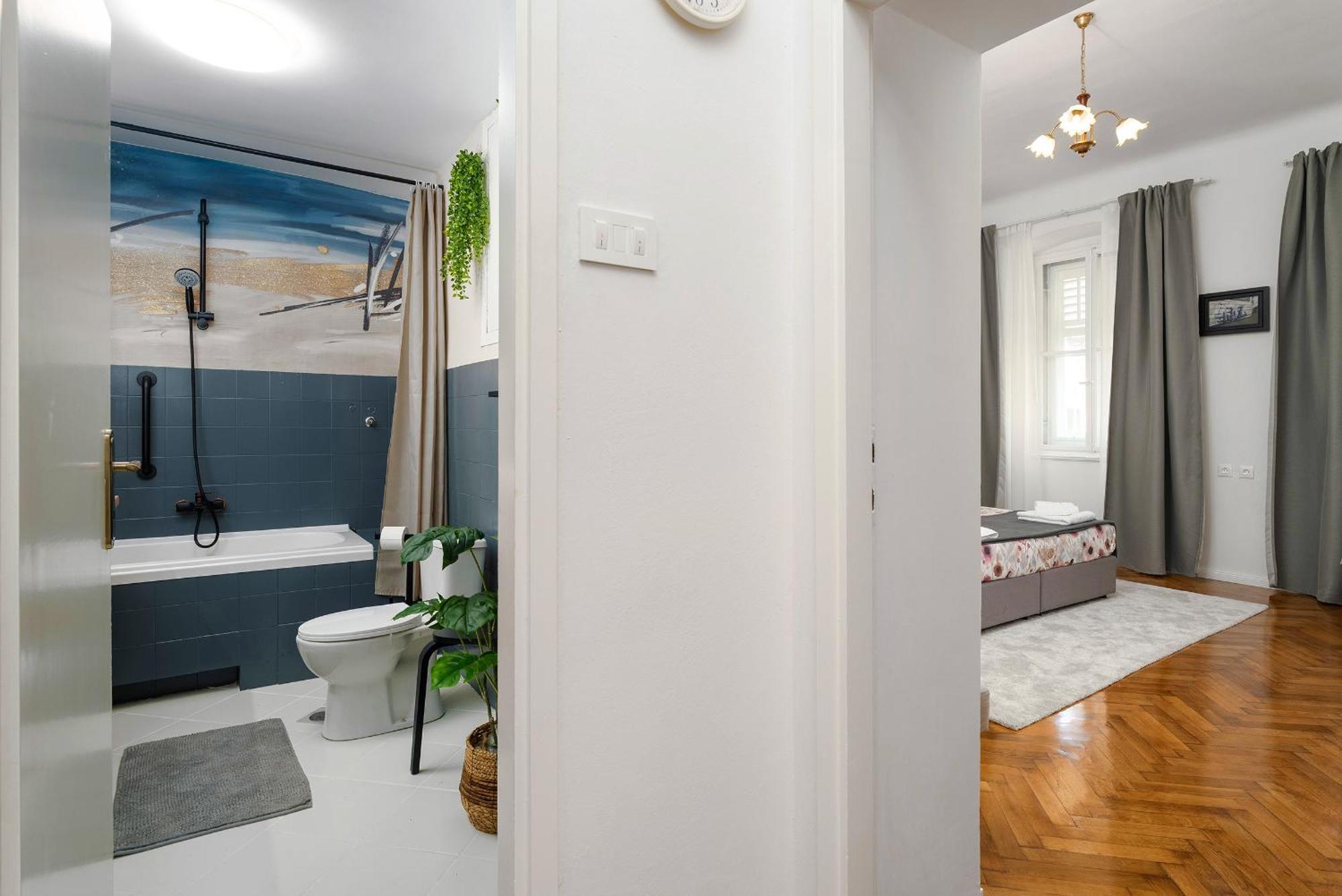 Romeo And Juliet Apartment With Balcony And Sea View Poreč Exterior foto