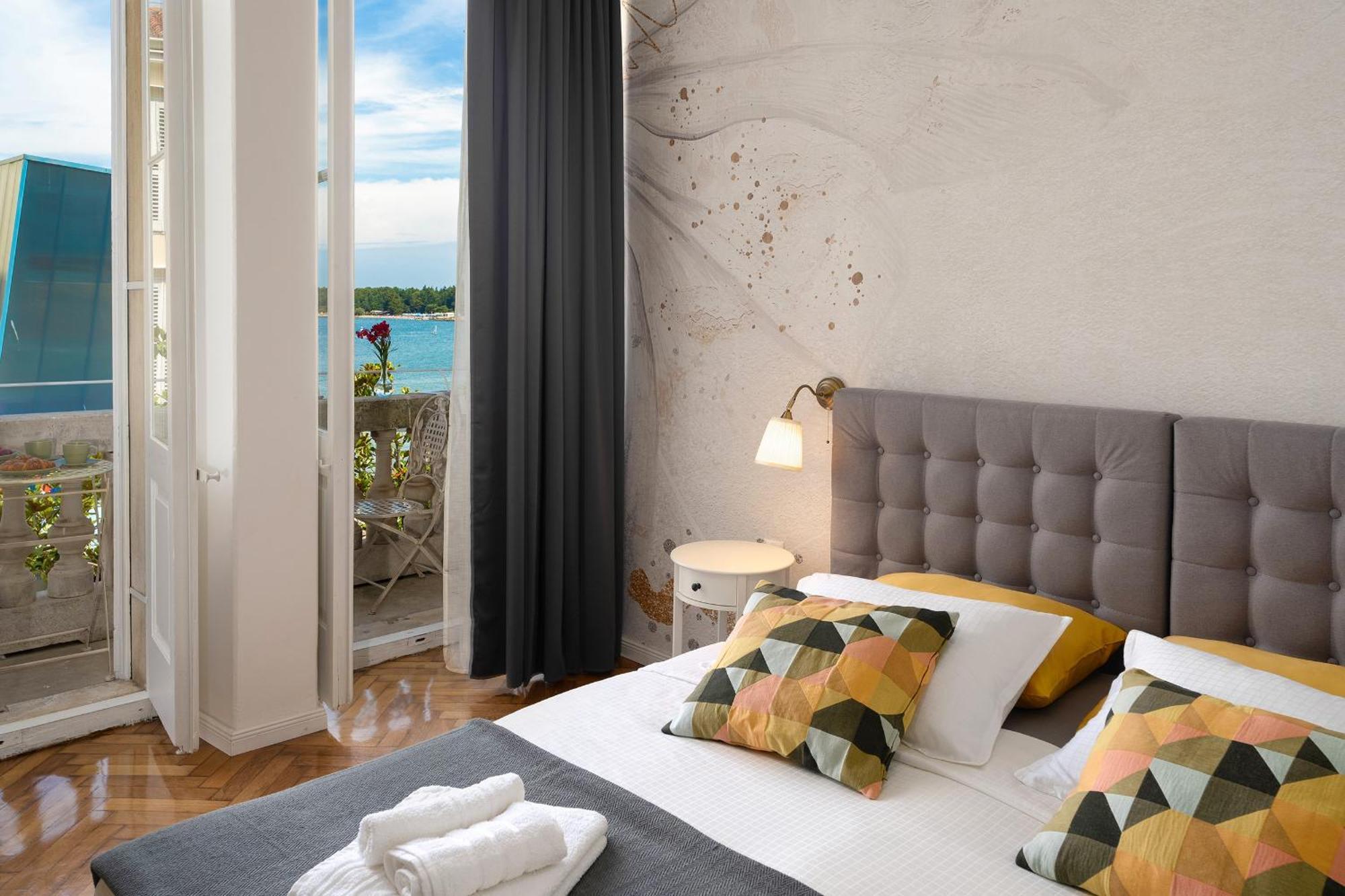 Romeo And Juliet Apartment With Balcony And Sea View Poreč Exterior foto